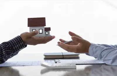 Interpreter for Notarial Signings in Milan
